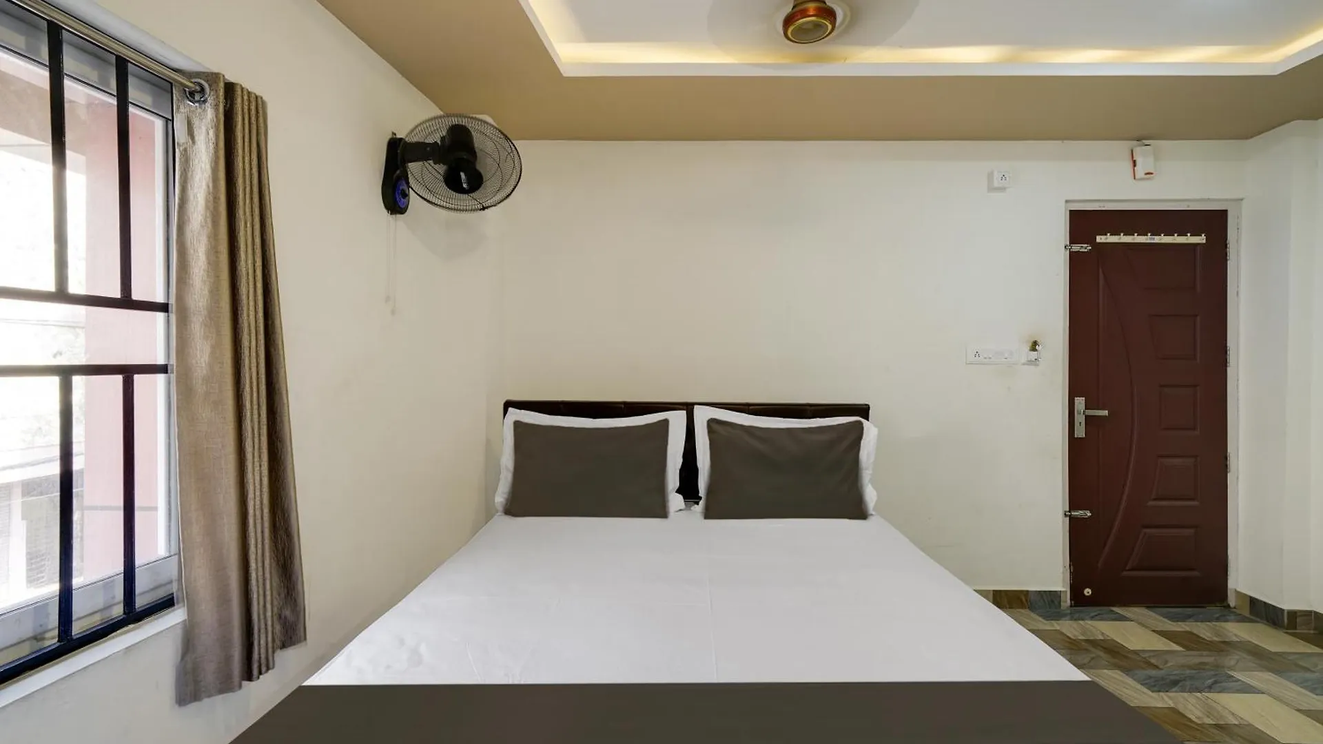 Buraimi Apartments Kochi فندق