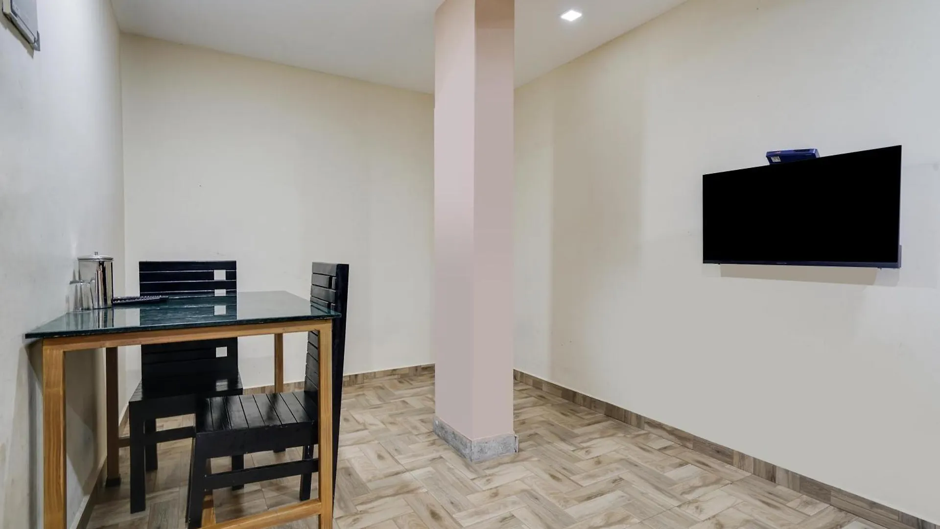 فندق Buraimi Apartments Kochi الهند